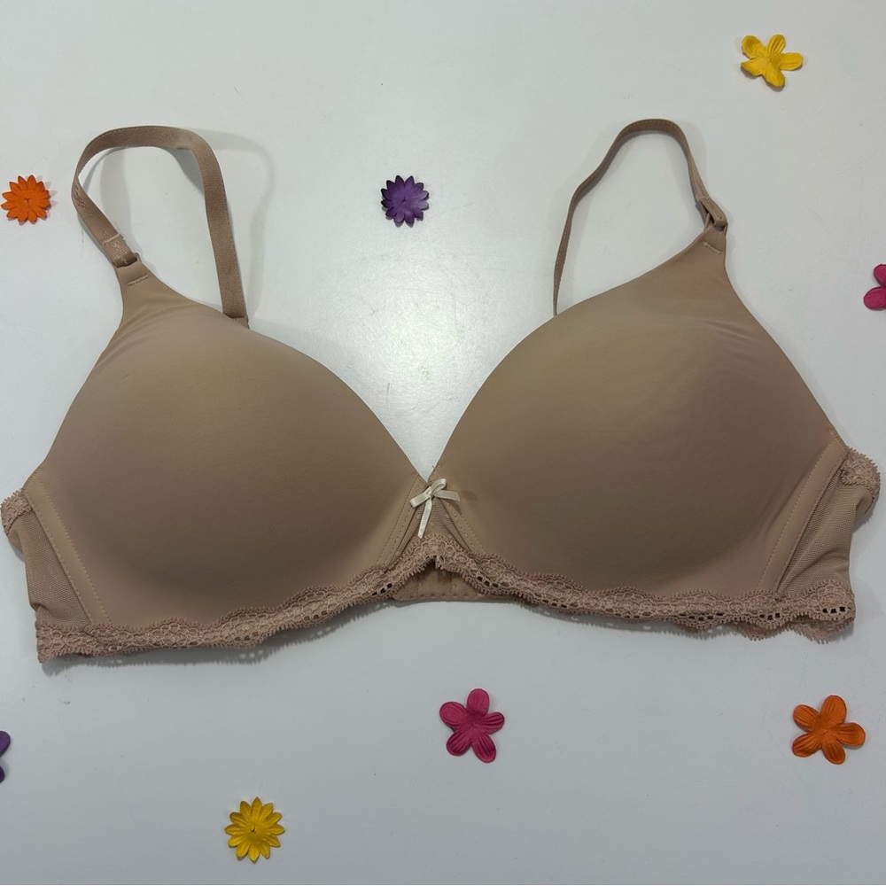 Victoria's Secret Tan Wireless Lace Bra 38B NWT